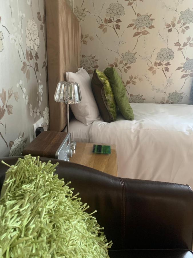 Ramsey House - Luxury Licensed B&B - Parking And Guest Lounge St. Davids  Exteriör bild